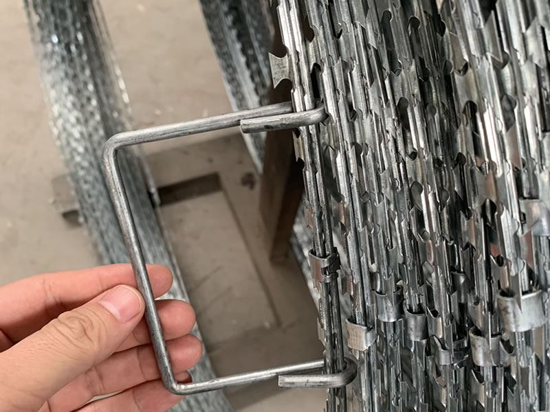 Concertina Wire Easily Stretched Out